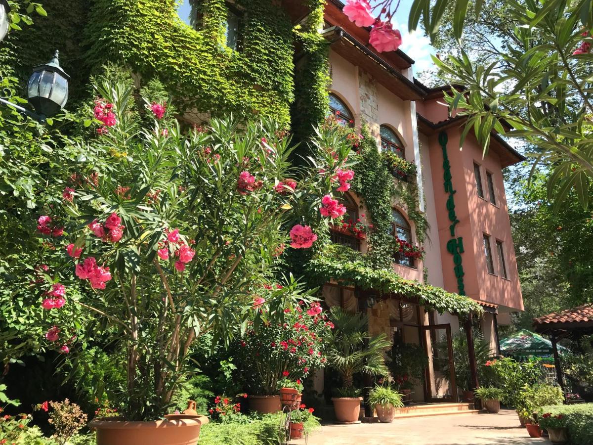 Oleander House And Tennis Club Pantai Sunny Bagian luar foto