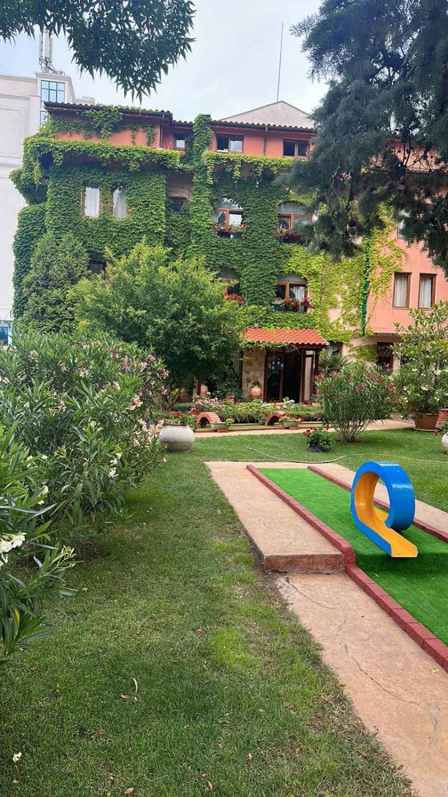 Oleander House And Tennis Club Pantai Sunny Bagian luar foto