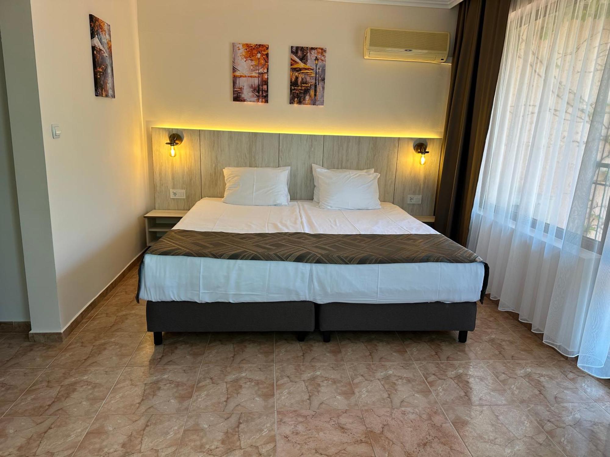 Oleander House And Tennis Club Pantai Sunny Bagian luar foto