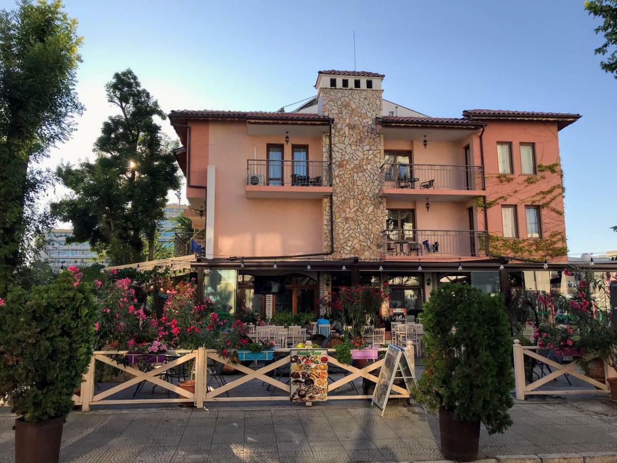 Oleander House And Tennis Club Pantai Sunny Bagian luar foto