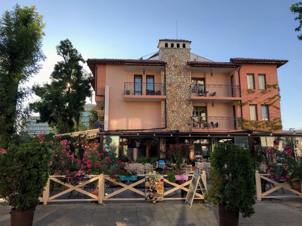 Oleander House And Tennis Club Pantai Sunny Bagian luar foto